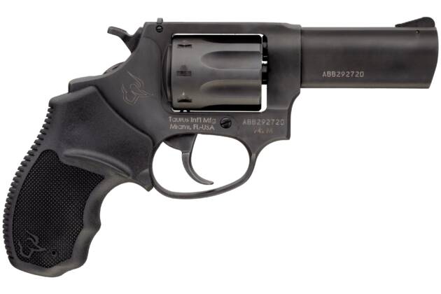 TAURUS 942 22MAG BK/BK 3" 8RD