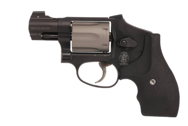 SMITH AND WESSON 432UC TI 32H&R 1-7/8" 6RD BLK