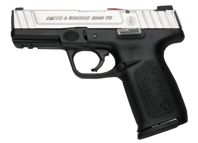 SMITH AND WESSON SD40VE 40S&W 10+1 4" SS/BK CA